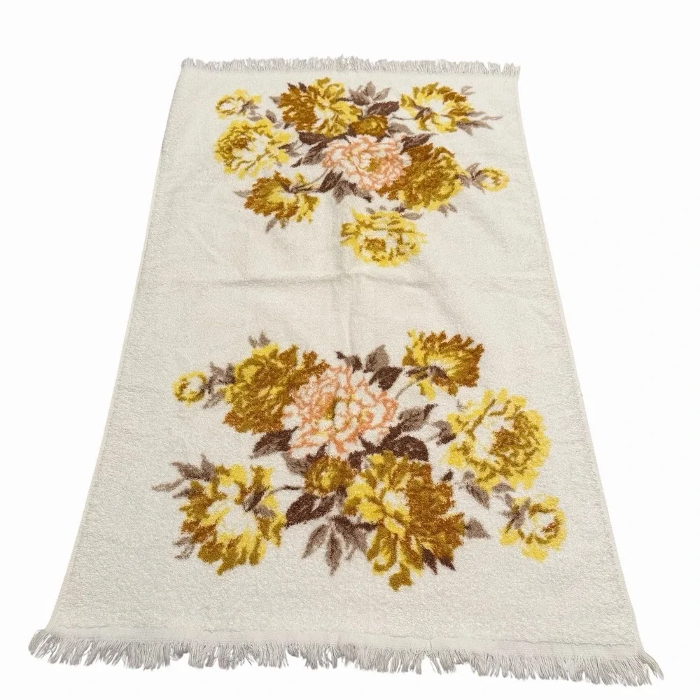 VTG Treasure Chest Towel Yellow Gold Floral Fringe‎ 60s 70's 24x37 Flowers MCM
